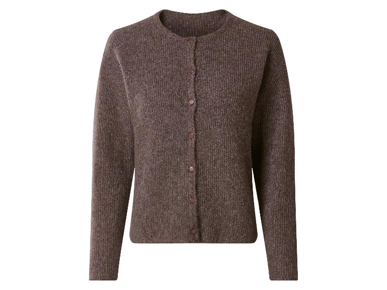 Braune Strickjacke für Damen mit Knöpfen.