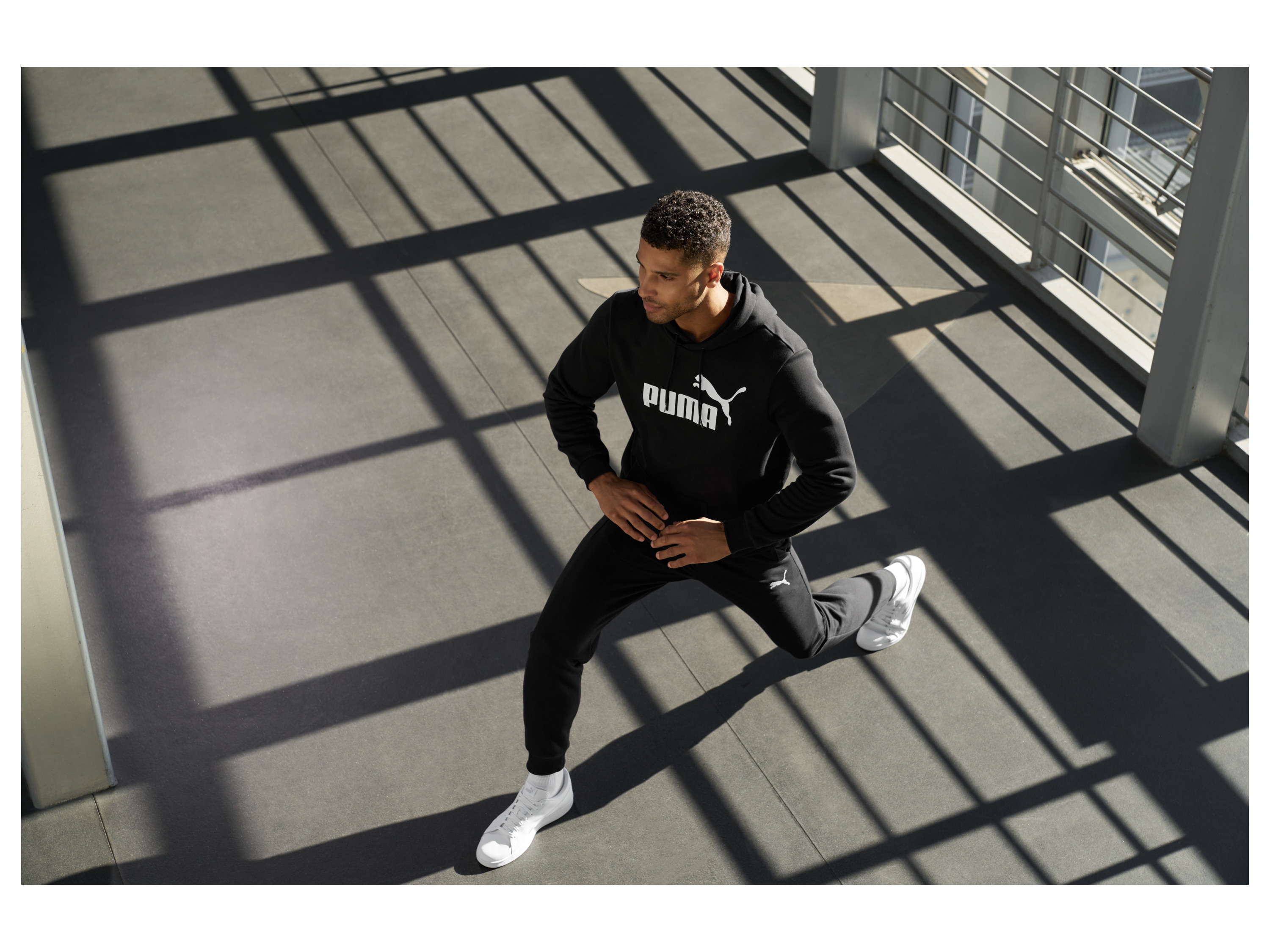 PUMA Herren Sporthose teamGOAL Casuals Pants, Größe M in Schwarz – Bild 2 von 3