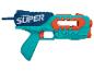 Blau-orange Wasserpistole mit dem Wort „SUPER“ an der Seite.
