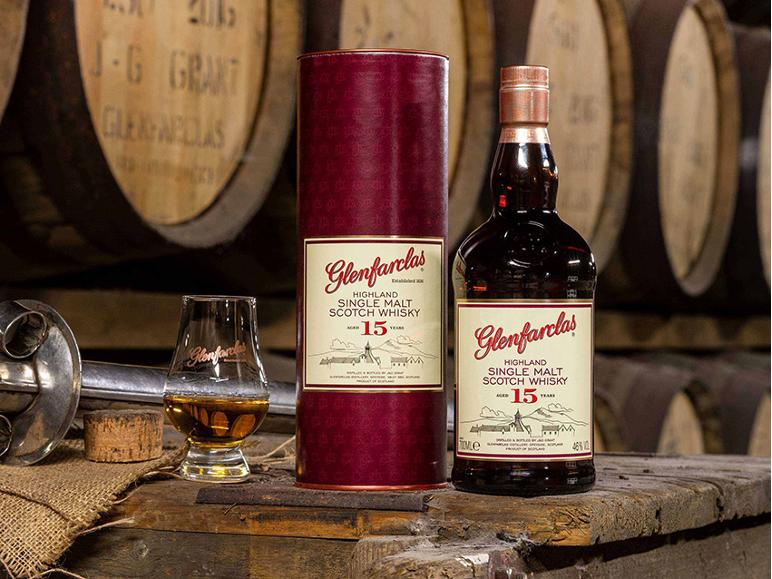 Glenfarclas 15 Jahre, Single Malt Whisky aus Schottland, in Geschenkverpackung.