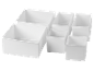 Set aus weißen Stoff-Aufbewahrungsboxen und Schubladenorganisatoren in verschiedenen Größen.