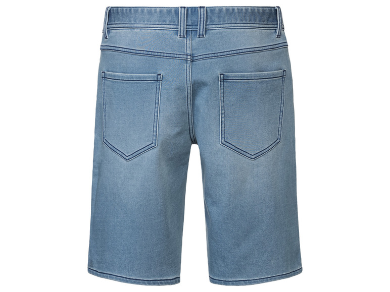 Blaue Jeans Shorts mit Taschen hinten.