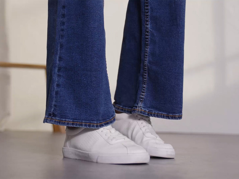 Gehe zu Vollbildansicht: esmara Damen Jeans, High Waist, im 5-Pocket-Style - Bild 9