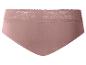 Rosa Damenslip mit Spitzenbund.