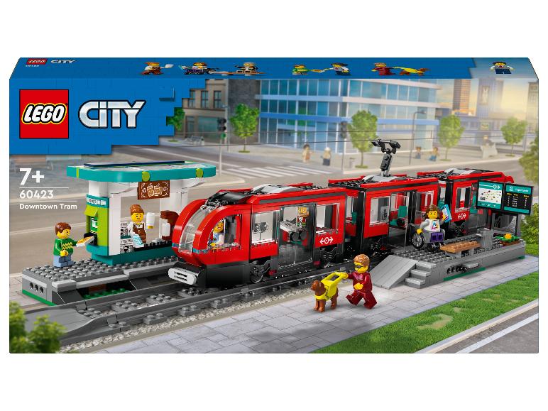 LEGO City Downtown Tram Set mit Minifiguren und Bahnhof.
