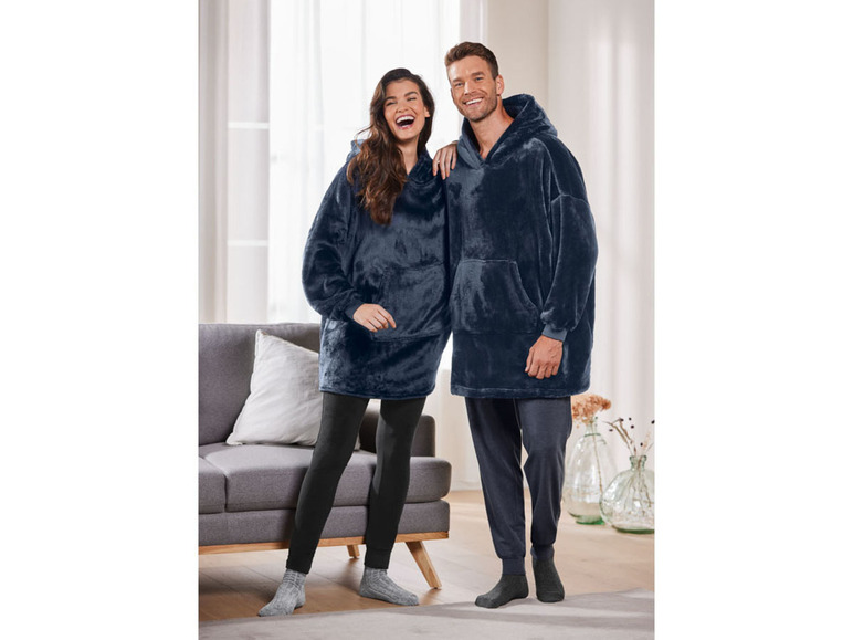 Gehe zu Vollbildansicht: Pullover im Oversize-Look, weiche und wärmende Plüsch-Qualität - Bild 3