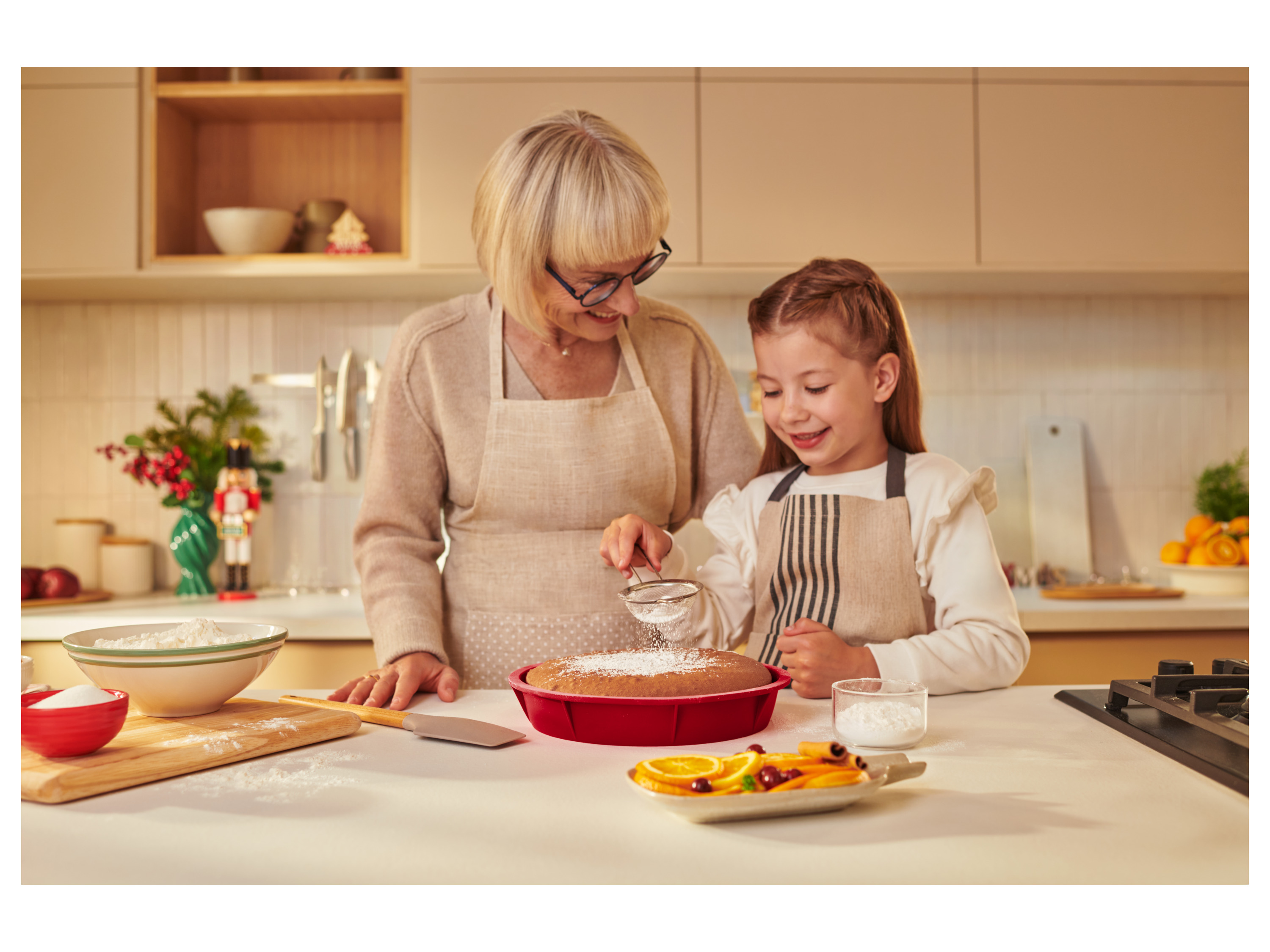 SILVERCREST® Silikon-Backformen (Runde Form für Biskuitkuchen) – Bild 4 von 4