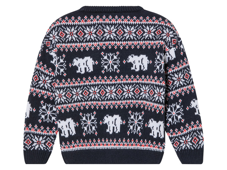 Weihnachtspullover mit Rentieren und Schneeflockenmuster.