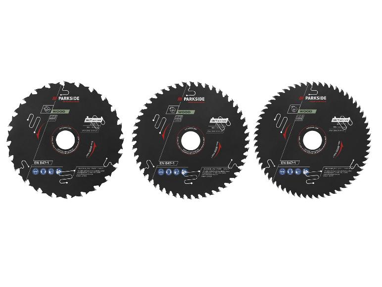 Drei schwarze Kreissägeblätter für Holz mit unterschiedlichen Spezifikationen und Markierungen.