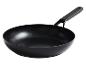 Schwarze KitchenAid Bratpfanne mit Antihaftbeschichtung und ergonomischem Griff.