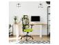 Grüner Bürostuhl mit Netzrückenlehne in einem modernen Home-Office.