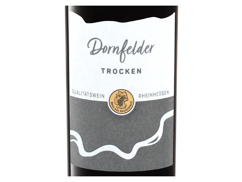 Eine Flasche Dornfelder trocken Wein aus der Region Rheinhessen.