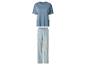 Blaues Kurzarm-T-Shirt und gestreifte Pyjamahose.