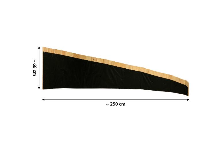 Holz-Beeteinfassung, 250 cm lang und 68 cm hoch.