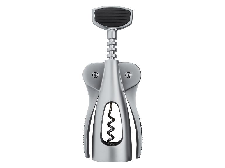 Silberner Korkenzieher mit schwarzem Griff.