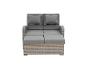 Graues Outdoor-Sofa mit zwei Sitzkissen und zwei Rückenkissen, auf weißem Hintergrund.