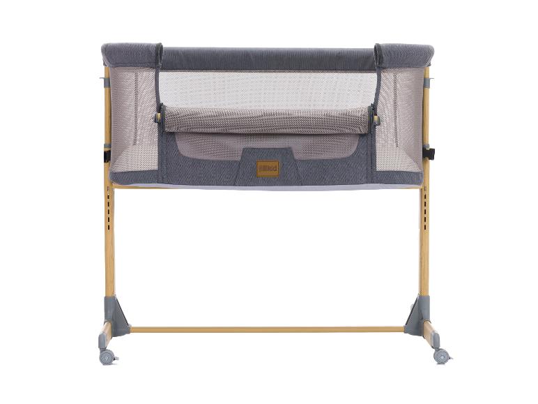 Fillikid Babybett in Grau mit Holzrahmen und verstellbaren Beinen.