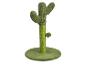Grüner Katzenkratzbaum in Kaktusform mit Spielzeug.