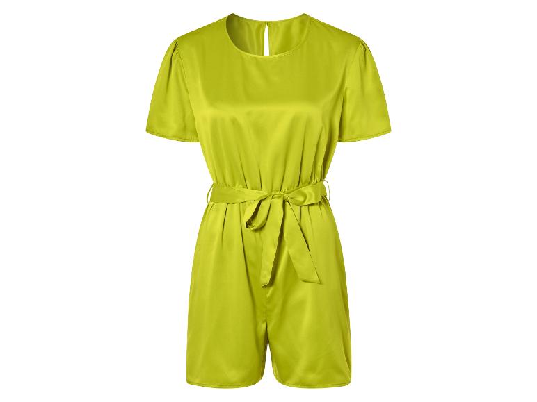 Limefarbener Satin-Jumpsuit mit Gürtel.