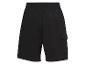 Schwarze Shorts mit Cargotasche.