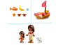 Spielzeugset mit zwei Figuren, einem Schwein, einem Boot und Zubehör wie Fisch und Banane.