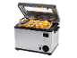 Fritteuse mit Pommes Frites im Korb, Temperatureinstellungen und Leistungsanzeigen.