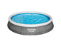 Ein aufblasbarer Bestway Fast Set Pool, gefüllt mit Wasser.