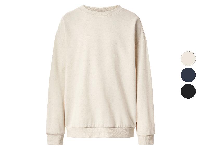 Einfarbiges Langarm-Sweatshirt, erhältlich in drei Farben: Beige, Dunkelblau und Schwarz.