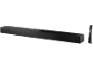 Schwarze Soundbar mit Fernbedienung, mit modernem und schlankem Design.