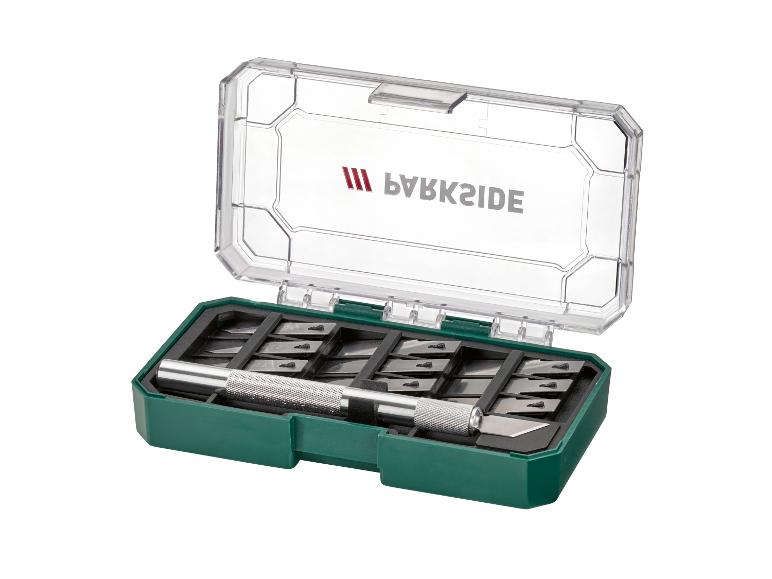 Parkside Präzisionsmesserset mit Griff und verschiedenen Klingen in einer grünen Aufbewahrungsbox.