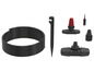 Ein Set für ein Tropfbewässerungssystem mit Schlauch, Anschlüssen und Sprinklern.