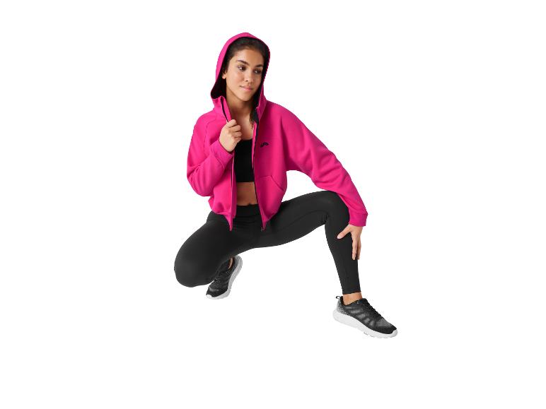 Frau in Leggings und rosa Kapuzenjacke, Sportbekleidung.