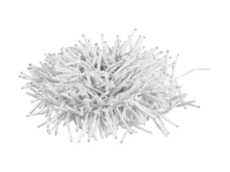 Weiße LED-Lichterkette, verheddert