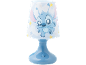 Blaue Tischlampe mit einer Cartoon-Alienfigur (Stitch) und Sternen auf dem Schirm.