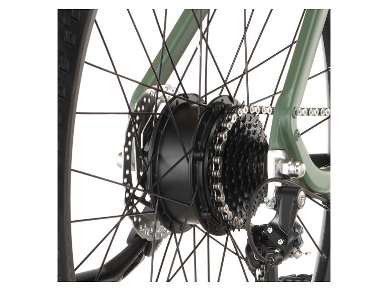 Nahaufnahme des Hinterrads eines E-Bikes mit Motor, Kassette und Scheibenbremse.