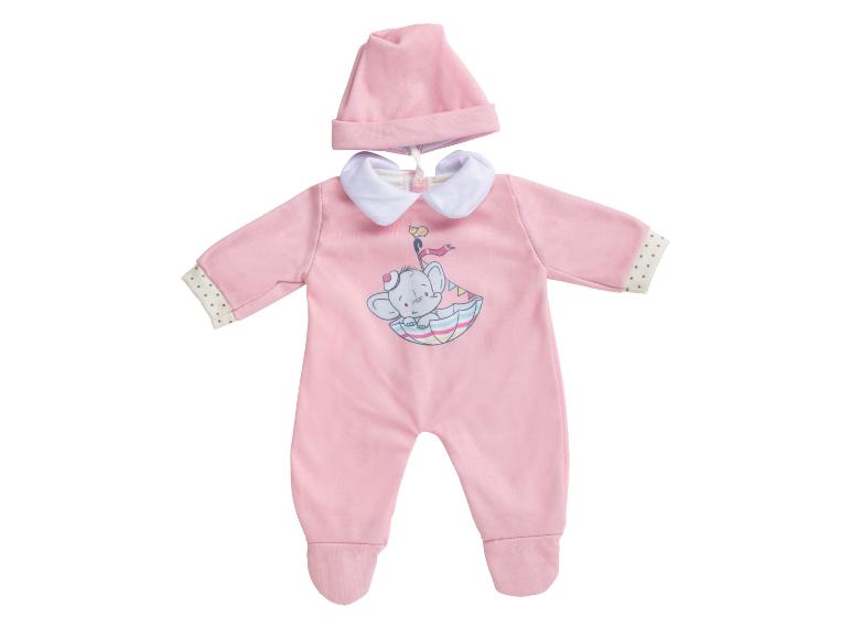 Ein rosa Baby-Overall mit Mütze und Elefanten-Motiv.