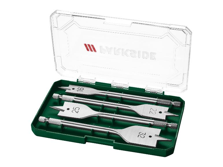 Ein Satz mit vier Bohrern von Parkside, inklusive einer Kunststoffbox.