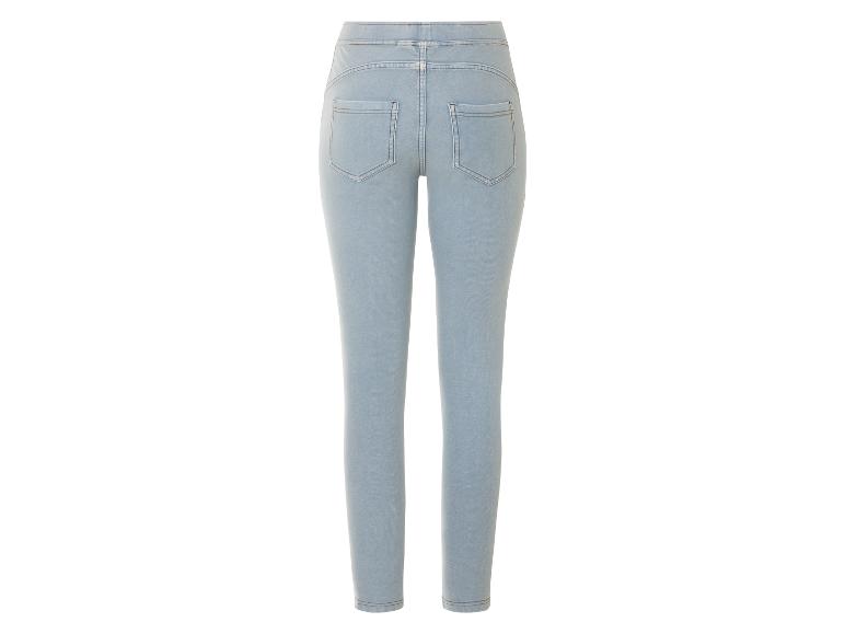Hellblaue Skinny Jeans, Rückansicht.