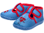 Blaue Kinderhausschuhe mit Spiderman-Motiv und roten Rändern.