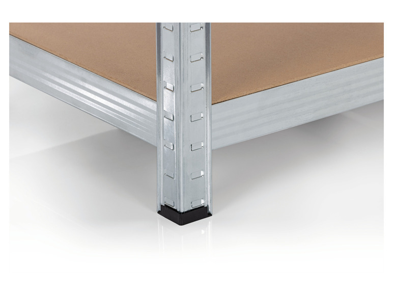 Nahaufnahme der Metallbasis eines Regals mit einer Holzplatte.