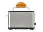 Brot auf einem SilverCrest Toaster aus Edelstahl