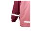 Zweifarbige rosa und bordeauxrote Regenjacke mit reflektierenden Streifen an Ärmel und Saum.