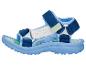 Blaue Kindersandale mit grünen Details und verstellbaren Riemen.
