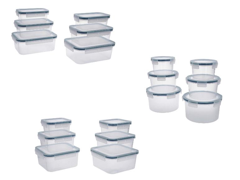 Transparente Lebensmittelbehälter mit blauen Deckeln, in verschiedenen Formen und Größen.