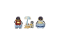 Drei Pinguinfiguren, eine mit einem Eiswagen.