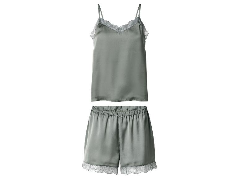 Grünes Satin-Pyjama-Set mit Camisole und Shorts, mit Spitzenbesatz.