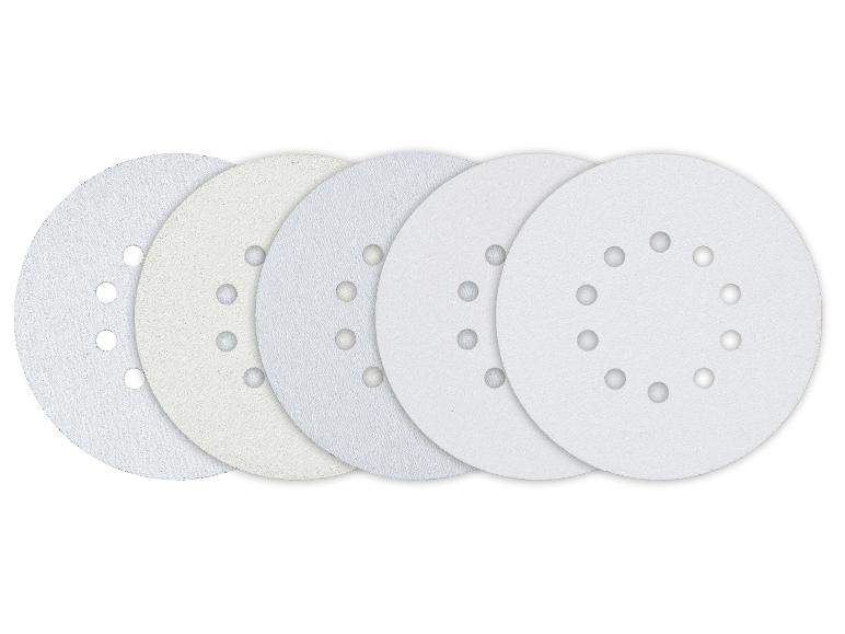 Schleifscheiben mit verschiedenen Körnungen.