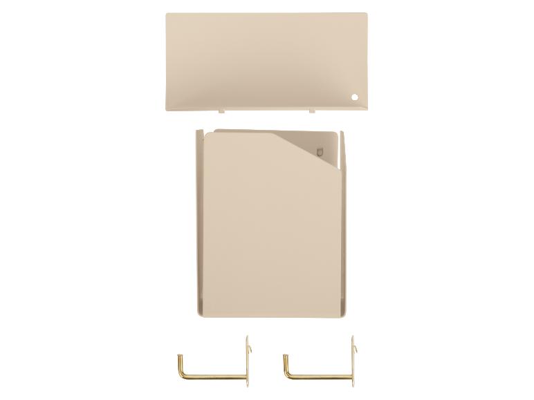 Beiger Wandorganizer mit zwei goldenen Haken.