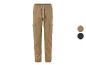 Beige und schwarze Cargohosen.