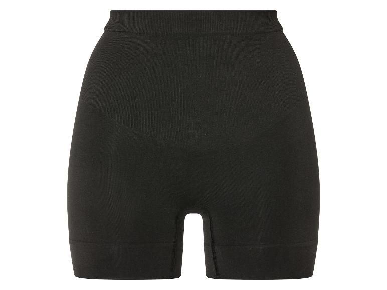 Schwarze, nahtlose, formende Unterhose.